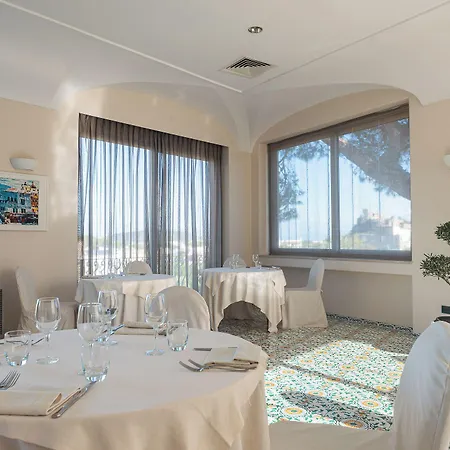 Hermitage & Thermal ホテル イスキア島