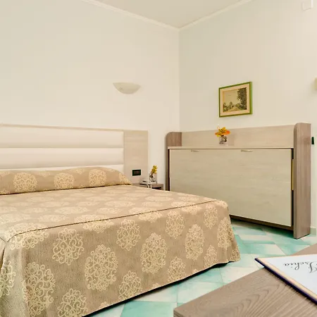 Hermitage & Thermal 酒店 4*